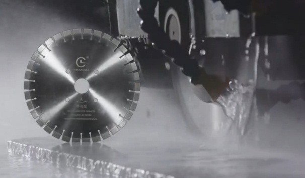 石材專用鋸片加工的石材磚在進(jìn)行室內(nèi)裝修時應(yīng)該怎樣施工呢？