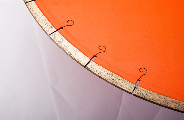 金剛石鋸片加工的大理石地板有哪些缺點(diǎn)呢？