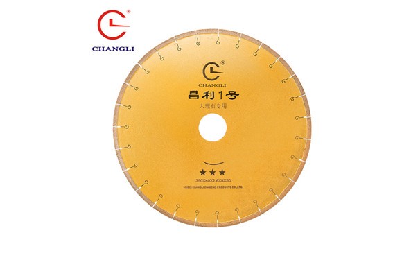 如何挑選到質(zhì)量好、顏值高的大理石切割片加工的大理石瓷磚呢？